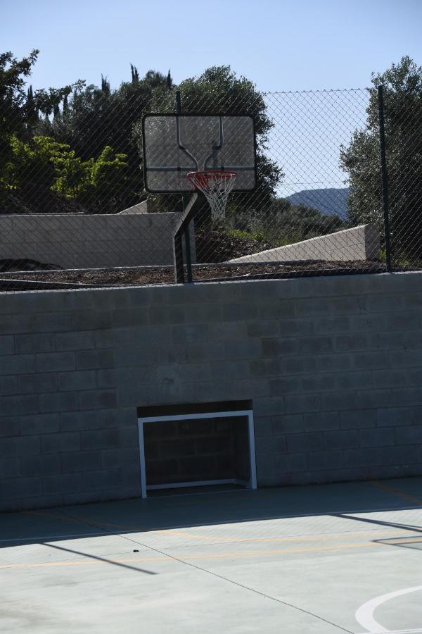 Lagar Del Chorro Junto Caminito Del Rey Piscina Y Baloncesto Διαμέρισμα Εξωτερικό φωτογραφία
