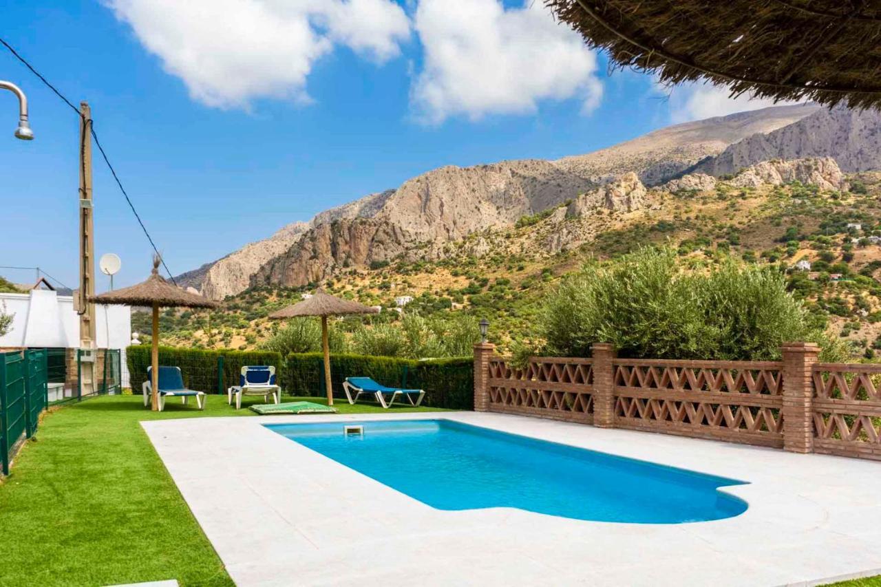 Lagar Del Chorro Junto Caminito Del Rey Piscina Y Baloncesto Διαμέρισμα Εξωτερικό φωτογραφία