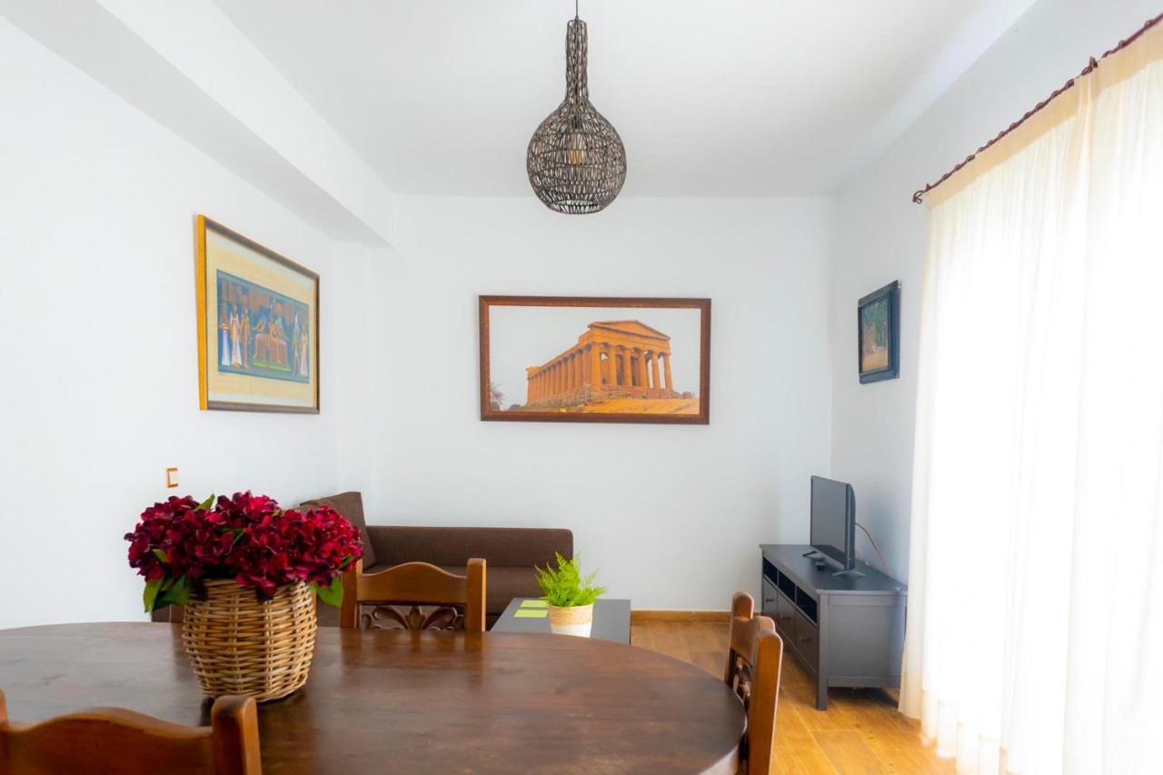 Lagar Del Chorro Junto Caminito Del Rey Piscina Y Baloncesto Διαμέρισμα Εξωτερικό φωτογραφία