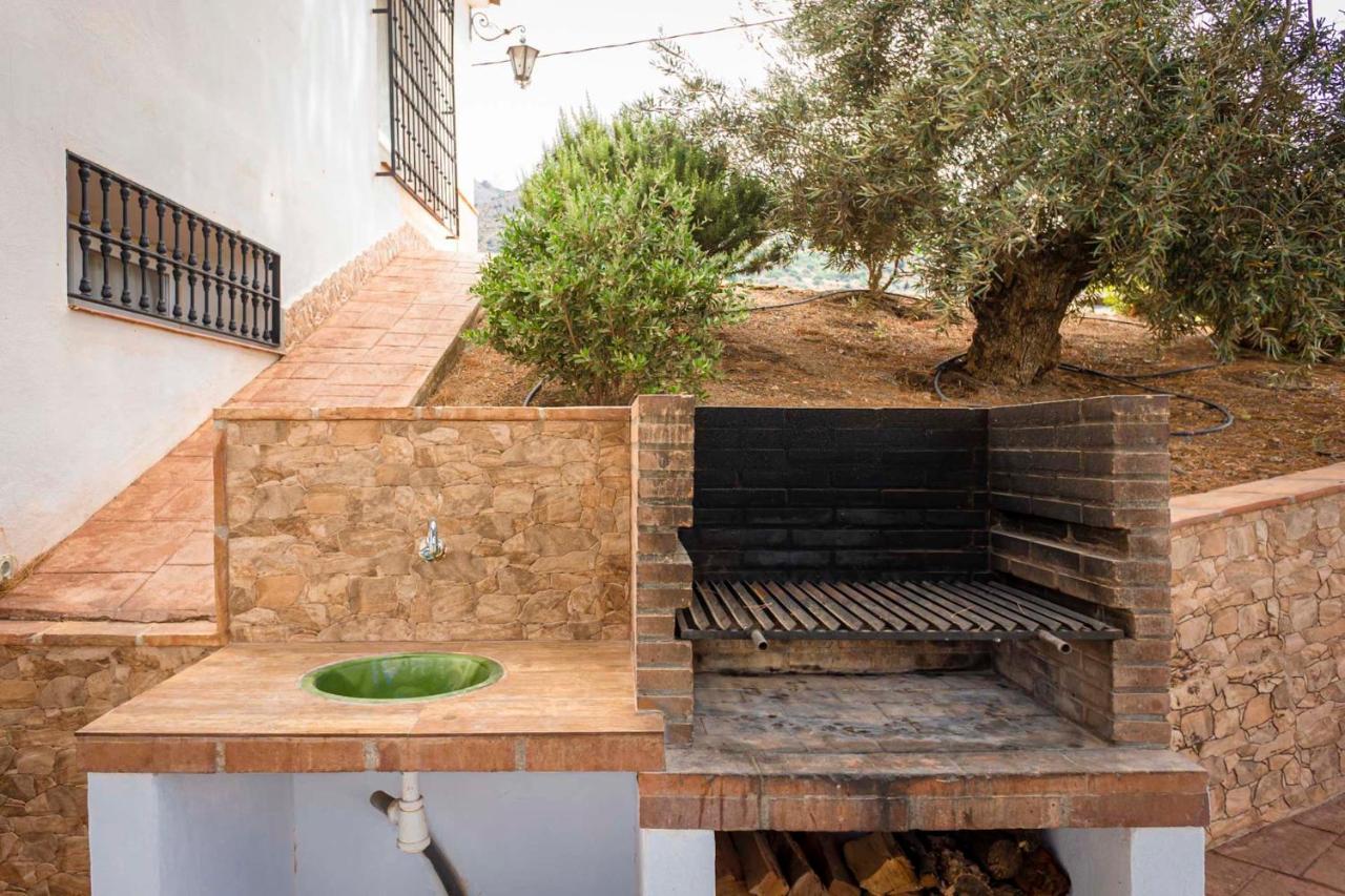 Lagar Del Chorro Junto Caminito Del Rey Piscina Y Baloncesto Διαμέρισμα Εξωτερικό φωτογραφία