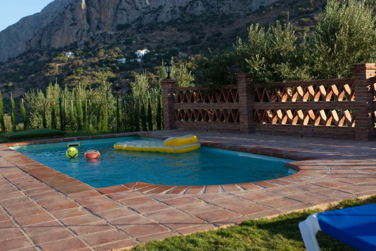 Lagar Del Chorro Junto Caminito Del Rey Piscina Y Baloncesto Διαμέρισμα Εξωτερικό φωτογραφία