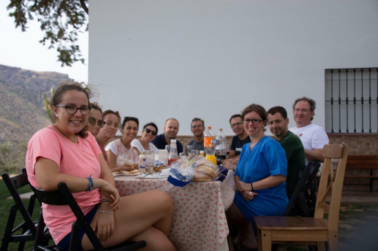 Lagar Del Chorro Junto Caminito Del Rey Piscina Y Baloncesto Διαμέρισμα Εξωτερικό φωτογραφία